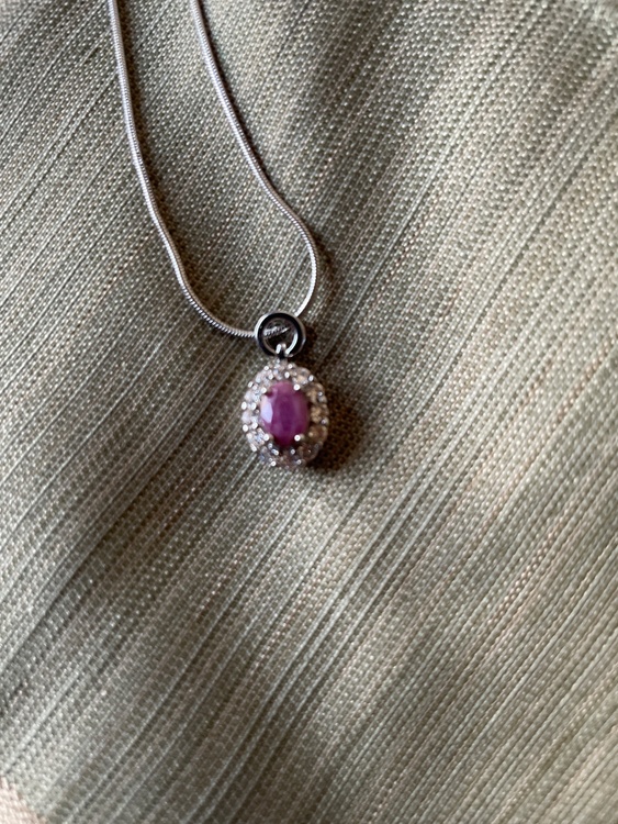 ルビーペンダント（宝石）の商品画像 - 査定依頼日：2026年3月17日 - 最高査定価格：150,000円