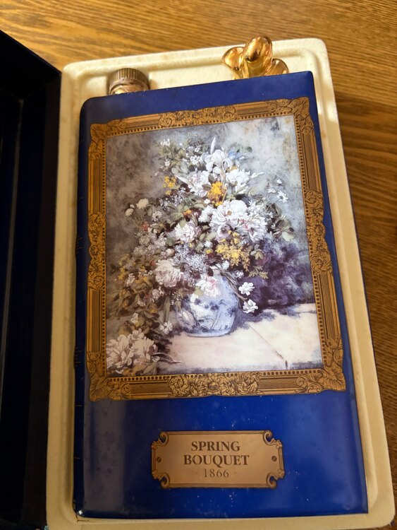 ブランデー カミュ （お酒）の商品画像 - 査定依頼日：2025年1月8日 - 最高査定価格：7,500円