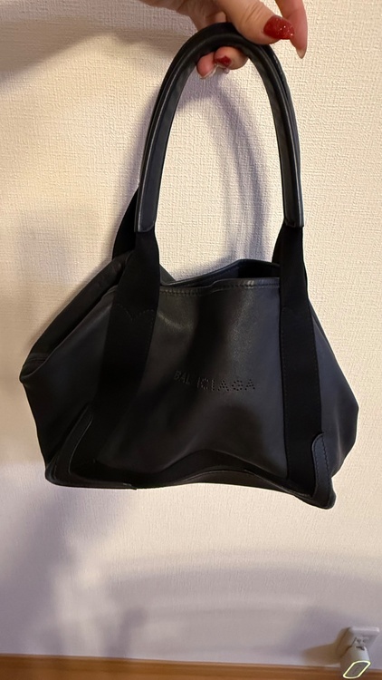 ネイビー カバス（オールレザー）（ブランドバッグ）の商品画像 - 査定依頼日：2026年8月5日 - 最高査定価格：55,000円