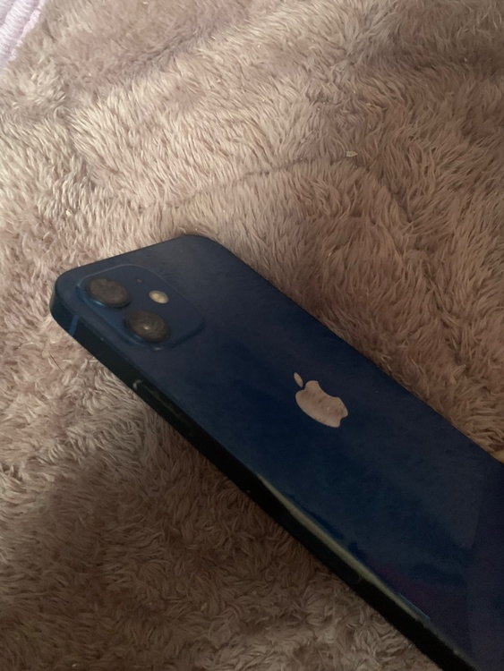 iPhone iPhone 12 128GB SIMフリー（スマホ）の商品画像 - 査定依頼日：2026年5月29日 - 最高査定価格：11,000円