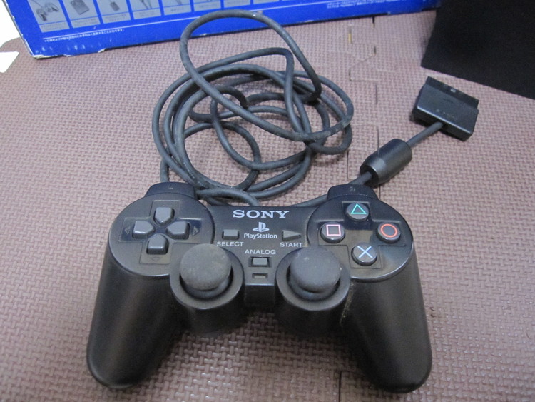 SCPH-10000本体とPS2用ソフト5本、PS用ソフト2本（ゲーム機本体・ゲームソフト）の商品画像 - 査定依頼日：2021年5月5日 - 最高査定価格：500円