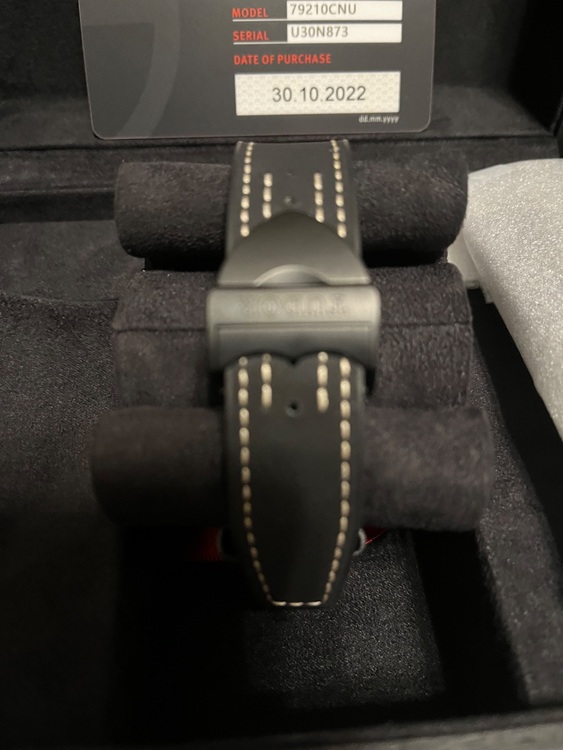 チューダー ブラックベイ 79210CN（高級時計）の商品画像 - 査定依頼日：2025年11月22日 - 最高査定価格：580,000円