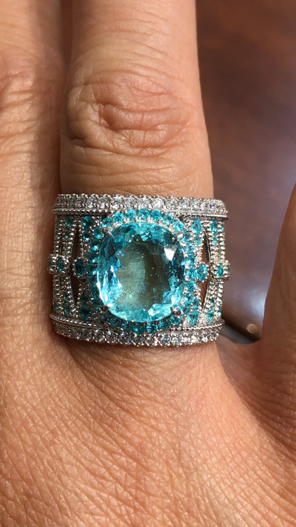 パライバ（宝石）の商品画像 - 査定依頼日：2025年10月20日 - 最高査定価格：1,100,000円