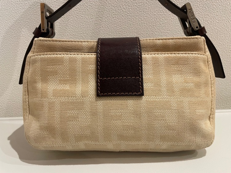 FENDI マンマバケット（ブランドバッグ）の商品画像 - 査定依頼日：2025年10月19日 - 最高査定価格：60,000円