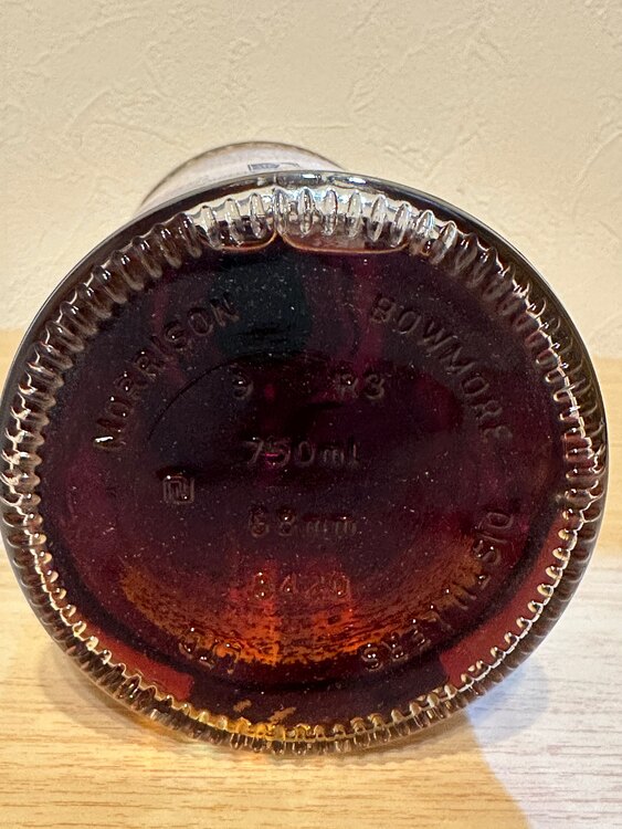 ボウモア25年オフィシャル43%（お酒）の商品画像 - 査定依頼日：2025年4月6日 - 最高査定価格：120,000円