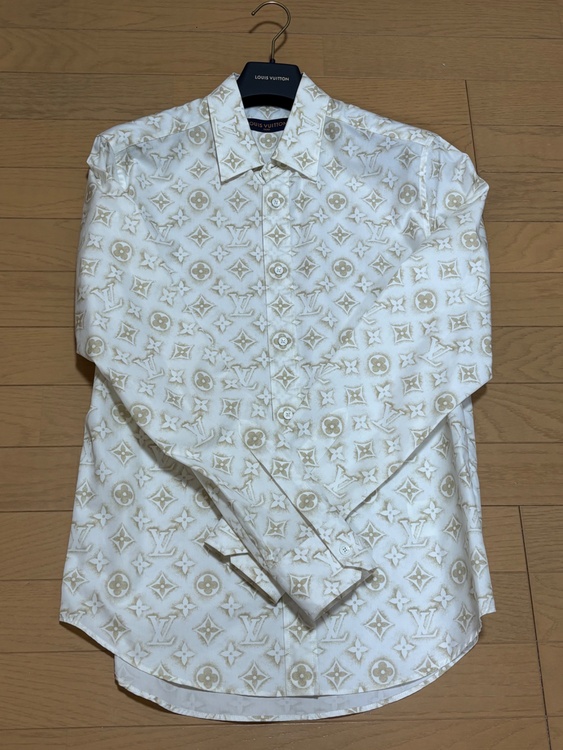 シャツ（古着・ファッション）の商品画像 - 査定依頼日：2026年9月29日 - 最高査定価格：25,000円