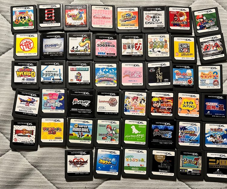 vita.switchlight.3DS（ゲーム機本体・ゲームソフト）の商品画像 - 査定依頼日：2022年9月29日 - 最高査定価格：50,000円