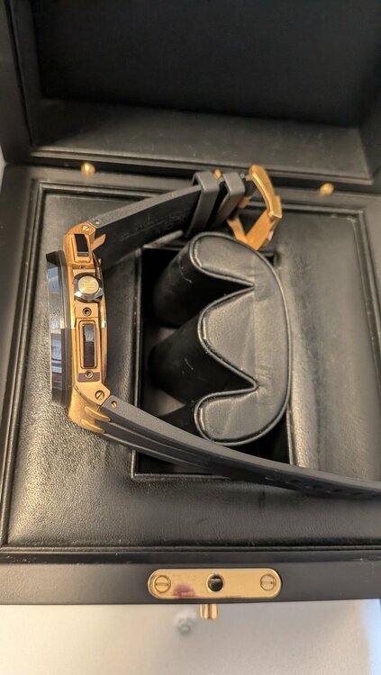 オーデマピゲ ロイヤルオークオフショア （高級時計）の商品画像 - 査定依頼日：2026年2月28日 - 最高査定価格：6,050,000円