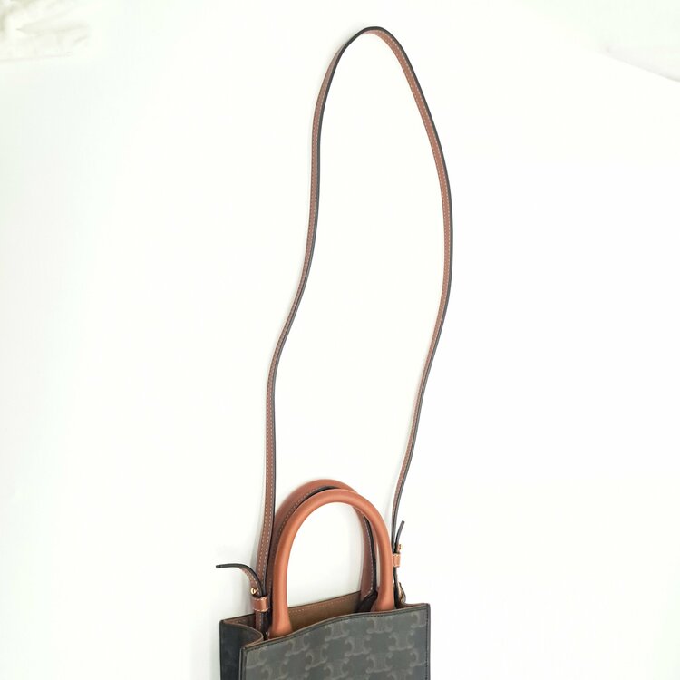 ミニバーティカルカバ（ブランドバッグ）の商品画像 - 査定依頼日：2026年4月10日 - 最高査定価格：100,000円