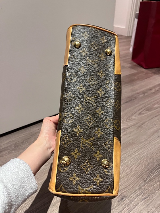 ビバリー（ブランドバッグ）の商品画像 - 査定依頼日：2026年3月2日 - 最高査定価格：125,000円