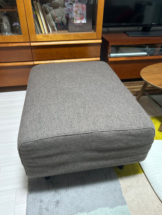 スツール(オットマン)（家具・寝具）の商品画像 - 査定依頼日：2025年4月8日 - 最高査定価格：3,000円