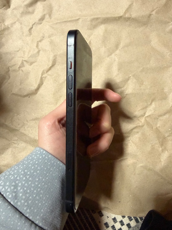 iPhone15plus SIMフリー（スマホ）の商品画像 - 査定依頼日：2026年5月4日 - 最高査定価格：70,000円