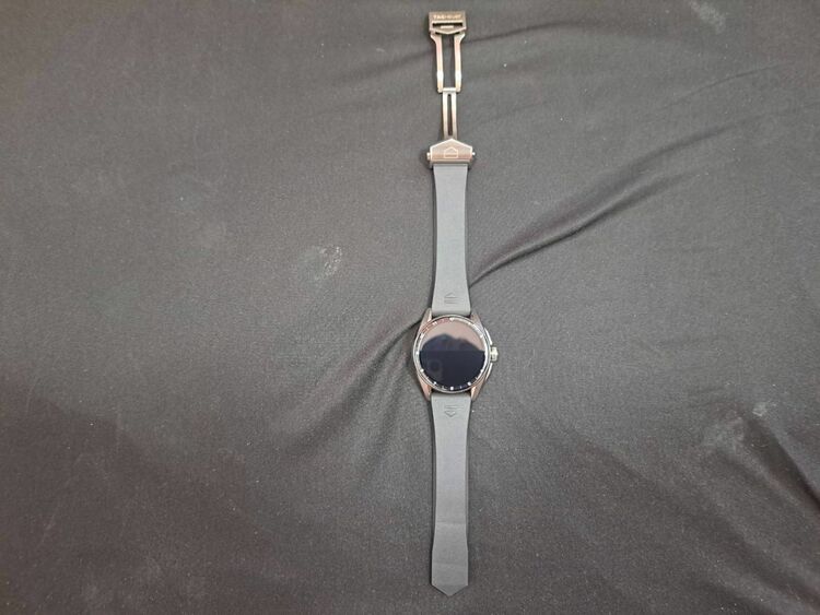 TAG Heuer Connected Calibre E4 42mm（高級時計）の商品画像 - 査定依頼日：2025年11月29日 - 最高査定価格：100,000円