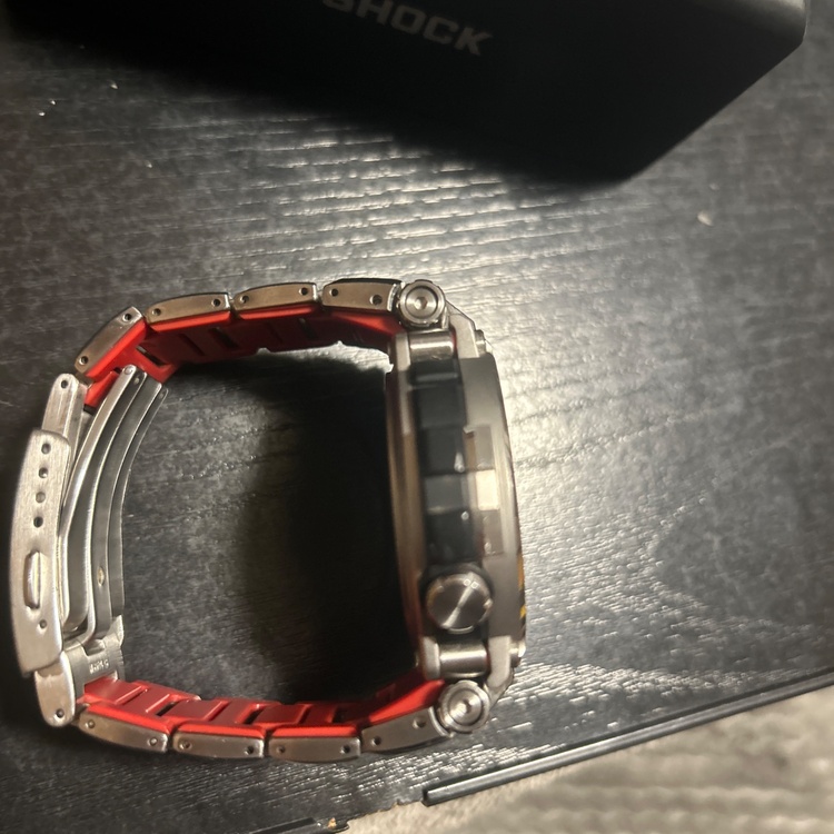 G-SHOCK MTG-G1000D （高級時計）の商品画像 - 査定依頼日：2026年3月16日 - 最高査定価格：100,000円