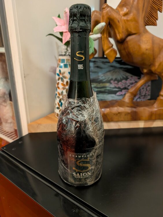 1985（お酒）の商品画像 - 査定依頼日：2026年3月28日 - 最高査定価格：165,000円