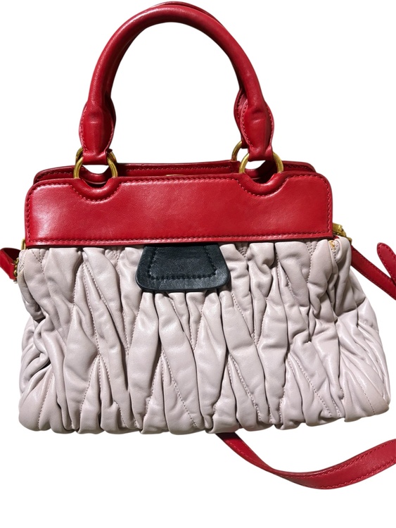 Matelassé（ブランドバッグ）の商品画像 - 査定依頼日：2026年3月5日 - 最高査定価格：20,000円