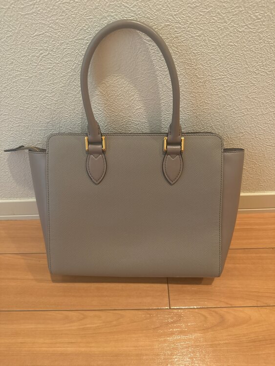 プラダ  （ブランドバッグ）の商品画像 - 査定依頼日：2025年5月18日 - 最高査定価格：130,000円