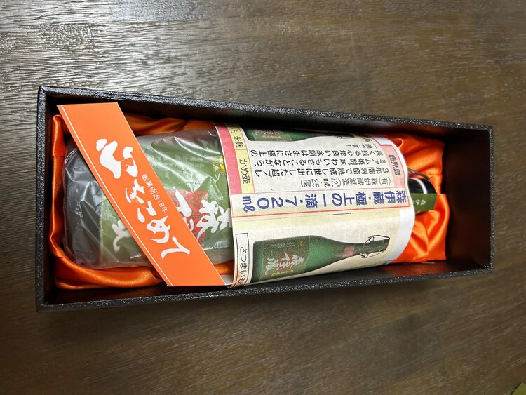 森伊蔵 極上の一滴 720（お酒）の商品画像 - 査定依頼日：2025年4月15日 - 最高査定価格：12,000円