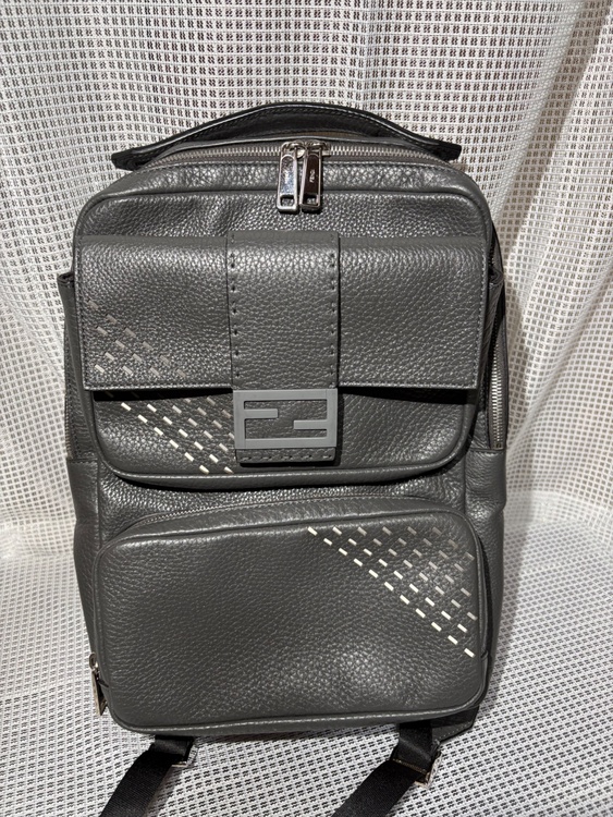 BACKPACK/BAGUETTE/CALF LEATHER（ブランドバッグ）の商品画像 - 査定依頼日：2026年5月11日 - 最高査定価格：110,000円