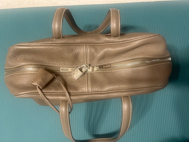 エルメス ヴィクトリア （ブランドバッグ）の商品画像 - 査定依頼日：2025年8月21日 - 最高査定価格：350,000円