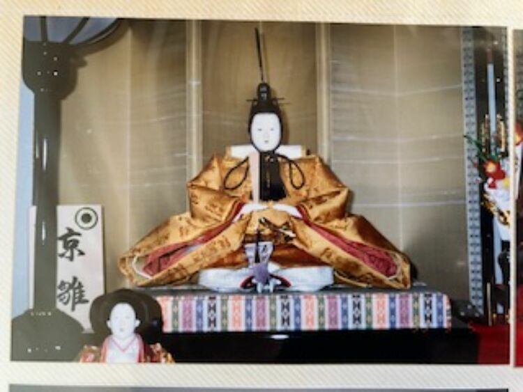 雛人形七段飾り、京雛伝統工芸士北國屋清兵衛慶山作（印章あり）、付属品完備（美術品・骨董品）の商品画像 - 査定依頼日：2025年11月29日 - 最高査定価格：2,000円