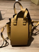 ロエベ　ミニハンモック　ハニー（ブランドバッグ）の商品画像 - 査定依頼日：2026年1月6日 - 最高査定価格：65,000円