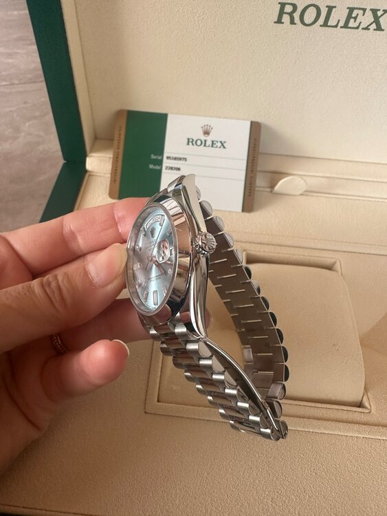ロレックス デイデイト 22820（高級時計）の商品画像 - 査定依頼日：2025年4月30日 - 最高査定価格：8,500,000円