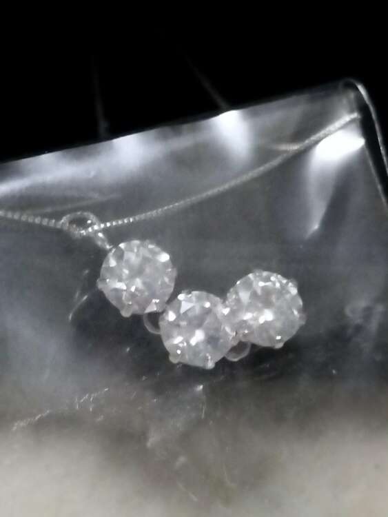 【KASHIMA】シルバー925 1.5ct ダイヤモンド  ペンダント （宝石）の商品画像 - 査定依頼日：2024年2月28日 - 最高査定価格：100,000円