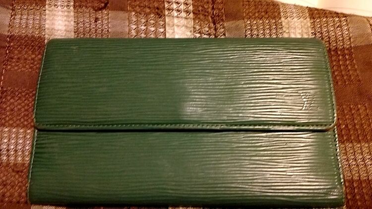 ルイヴィトン エピ （ブランドバッグ）の商品画像 - 査定依頼日：2025年11月8日 - 最高査定価格：100,000円