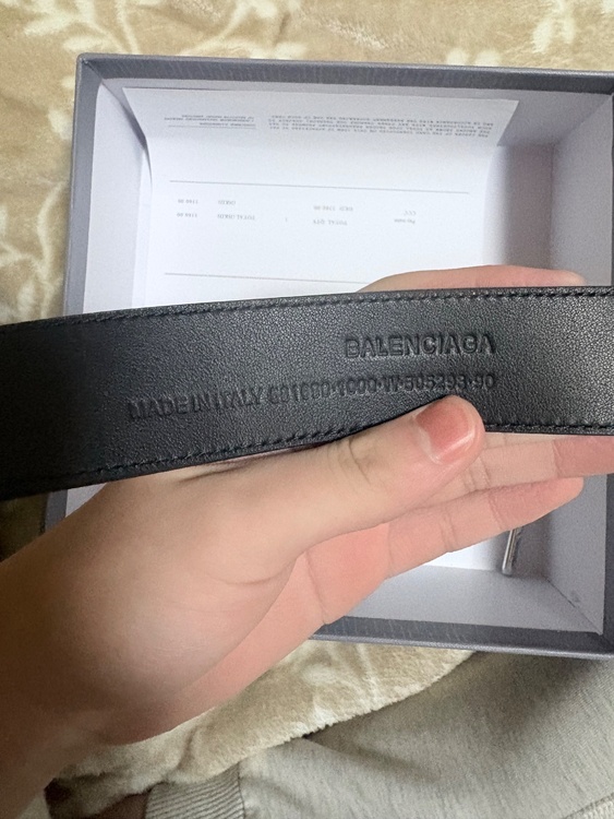 バレンシアガ  （ブランドバッグ）の商品画像 - 査定依頼日：2026年1月21日 - 最高査定価格：20,000円