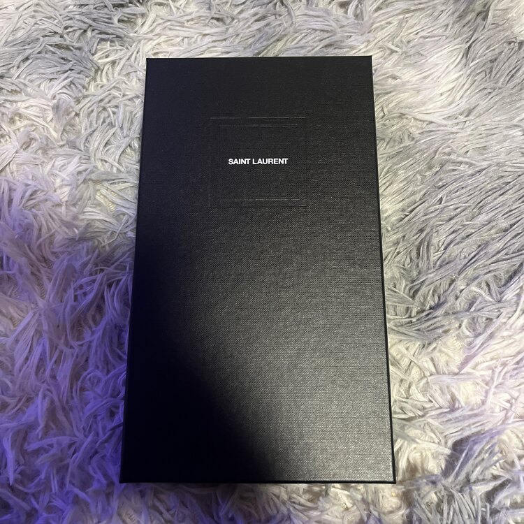 イブサンローラン  （ブランドバッグ）の商品画像 - 査定依頼日：2025年1月22日 - 最高査定価格：30,000円