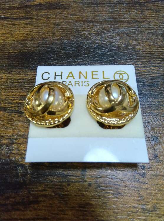 シャネル　イヤリング（金・貴金属）の商品画像 - 査定依頼日：2025年1月18日 - 最高査定価格：30,000円