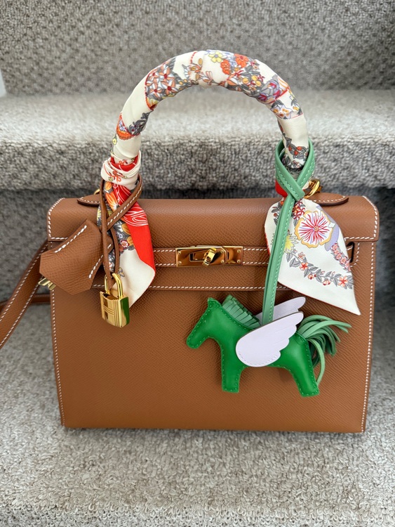 エルメス ケリー （ブランドバッグ）の商品画像 - 査定依頼日：2025年10月7日 - 最高査定価格：2,900,000円