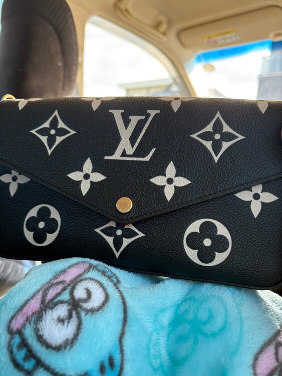 ルイヴィトン 財布（ブランドバッグ）の商品画像 - 査定依頼日：2025年2月9日 - 最高査定価格：200,000円