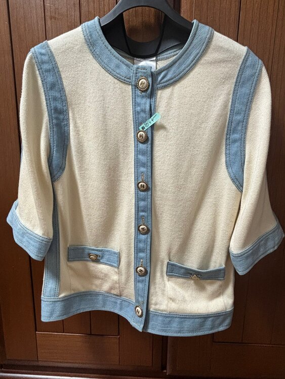 ジャケット（古着・ファッション）の商品画像 - 査定依頼日：2025年5月6日 - 最高査定価格：15,000円