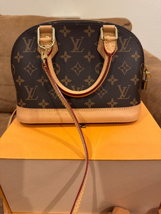 ルイヴィトン アルマ （ブランドバッグ）の商品画像 - 査定依頼日：2025年7月23日 - 最高査定価格：180,000円