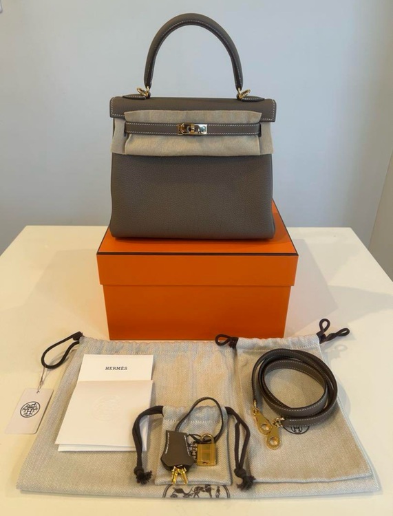 25cm B刻印 エトゥープ ゴールド金具 （ブランドバッグ）の商品画像 - 査定依頼日：2025年8月26日 - 最高査定価格：2,750,000円