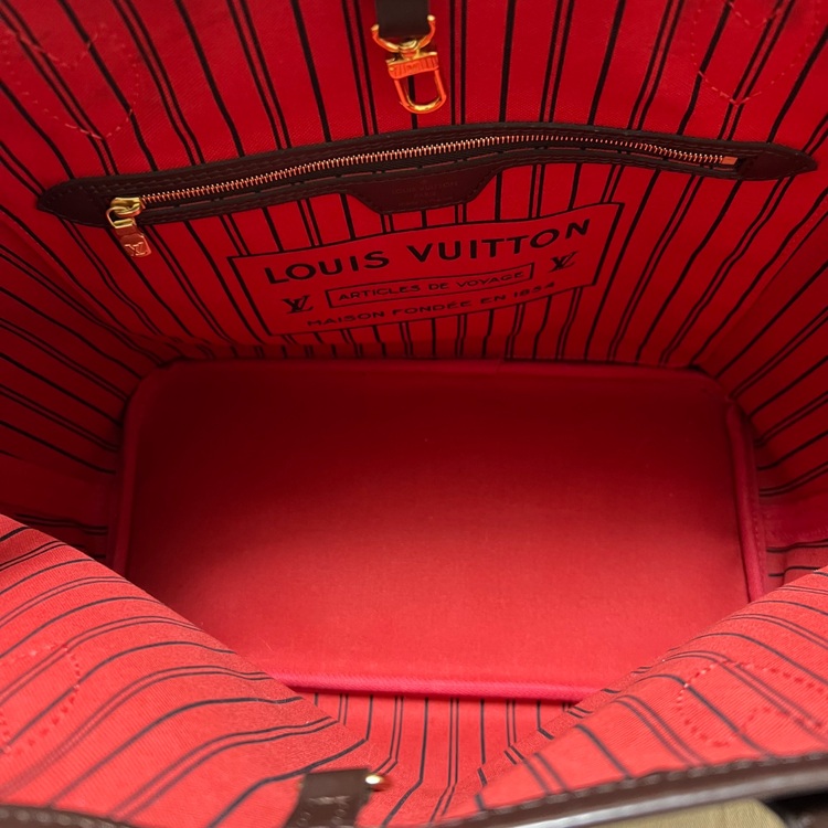 ルイヴィトン ダミエ （ブランドバッグ）の商品画像 - 査定依頼日：2025年6月27日 - 最高査定価格：200,000円