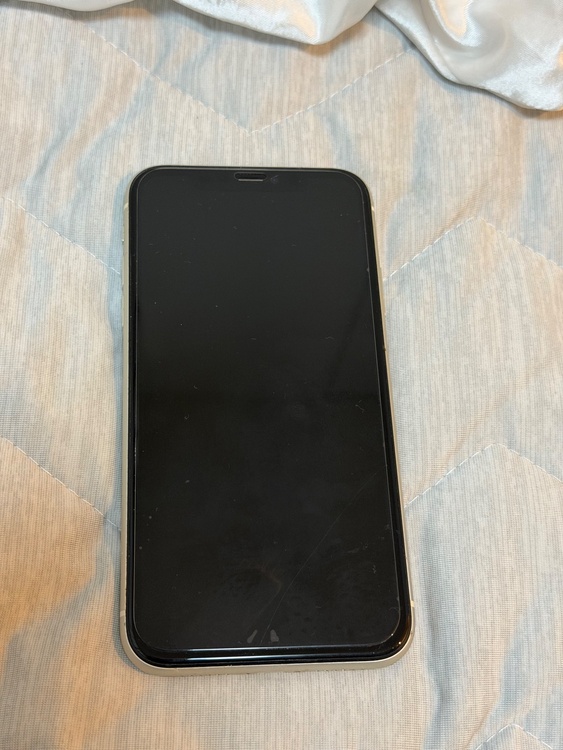 iPhone11（スマホ）の商品画像 - 査定依頼日：2026年9月15日 - 最高査定価格：17,500円