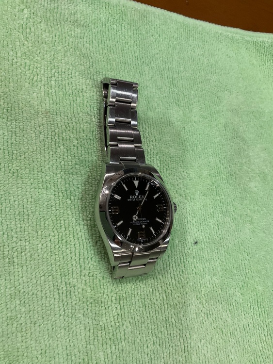 ロレックス エクスプローラー 214270（高級時計）の商品画像 - 査定依頼日：2025年11月12日 - 最高査定価格：1,000,000円