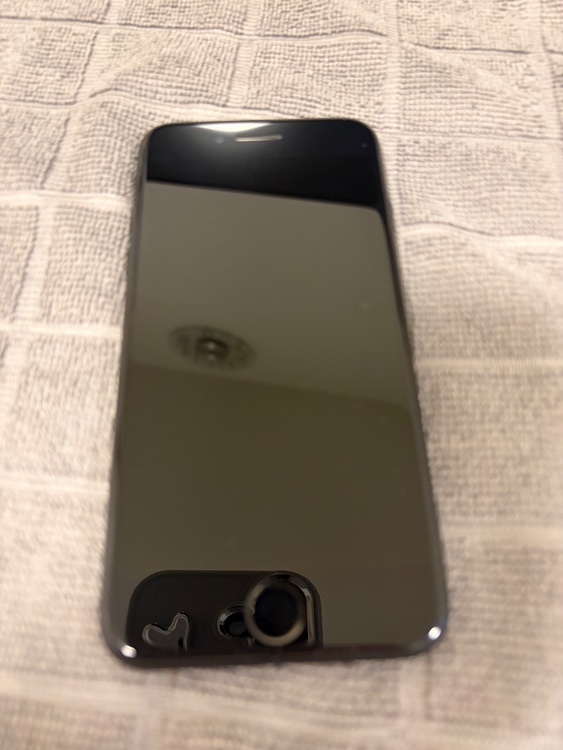 iPhone iPhone SE (第 2 世代) 128GB docomo（スマホ）の商品画像 - 査定依頼日：2026年8月15日 - 最高査定価格：10,000円