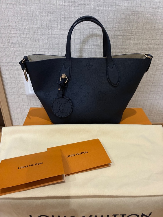 マヒナ　ブロッサムPM（ブランドバッグ）の商品画像 - 査定依頼日：2025年9月15日 - 最高査定価格：350,000円