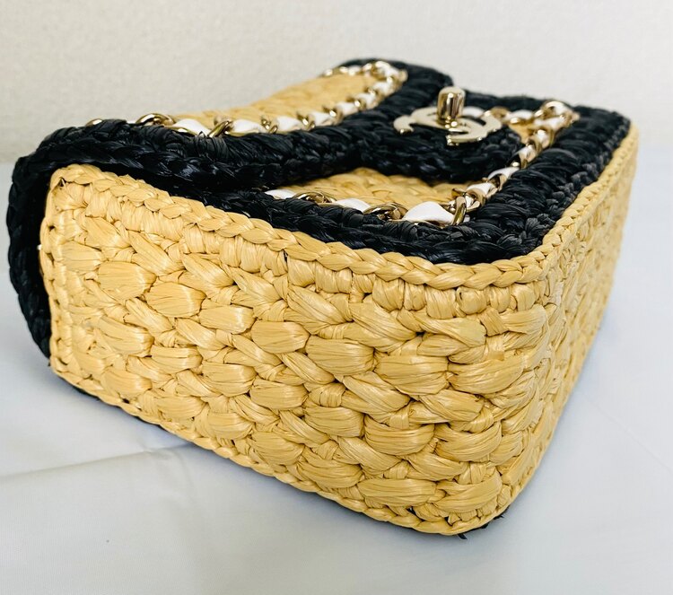 ラフィア　ミニフラップバッグ（ブランドバッグ）の商品画像 - 査定依頼日：2025年5月23日 - 最高査定価格：680,000円