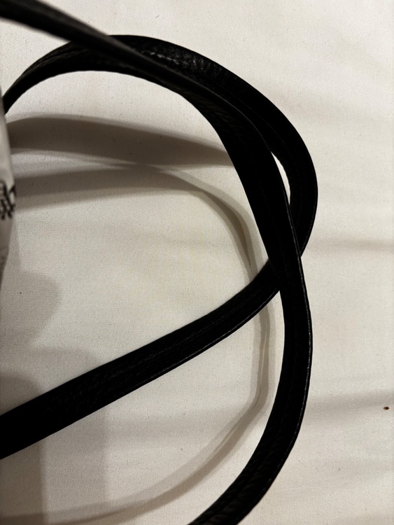 ミュウミュウ  （ブランドバッグ）の商品画像 - 査定依頼日：2025年12月15日 - 最高査定価格：35,000円