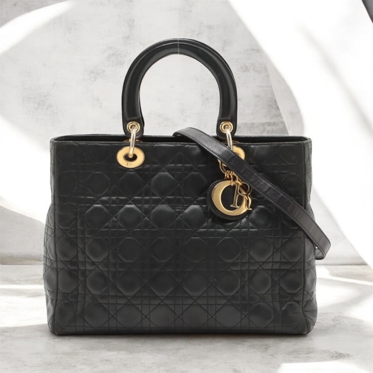 ディオール　カナージュ（ブランドバッグ）の商品画像 - 査定依頼日：2026年3月15日 - 最高査定価格：120,000円