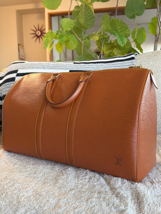 ルイヴィトン エピ （ブランドバッグ）の商品画像 - 査定依頼日：2026年2月6日 - 最高査定価格：90,000円