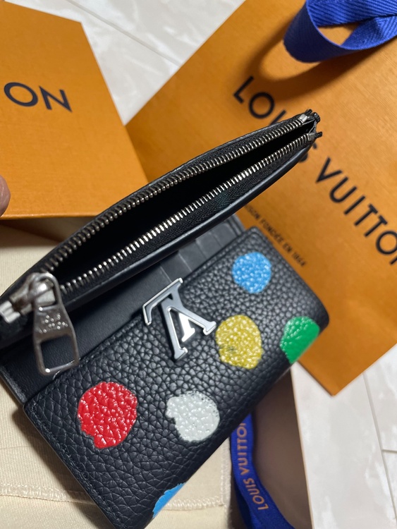 M81963　ルイヴィトンヤヨイ クサマ  ポルトフォイユ  カプシーヌ コンパ（ブランド財布・小物）の商品画像 - 査定依頼日：2025年12月24日 - 最高査定価格：18,000円