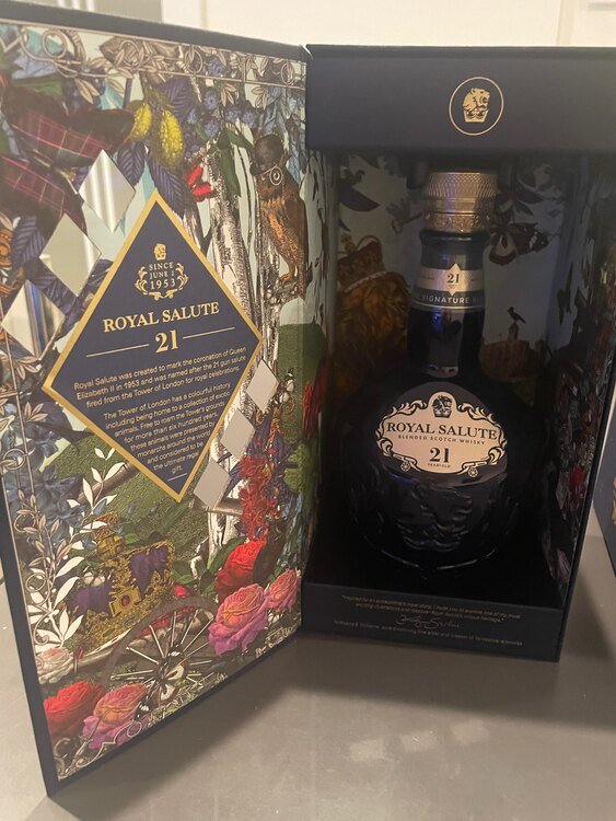 ROYAL SALUTE 21（お酒）の商品画像 - 査定依頼日：2024年12月10日 - 最高査定価格：22,500円