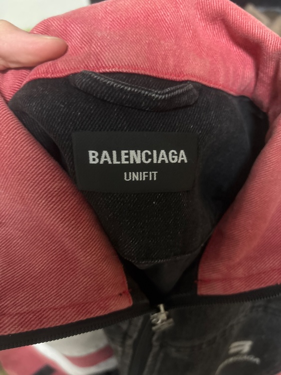 バレンシアガ  （ブランドバッグ）の商品画像 - 査定依頼日：2025年12月13日 - 最高査定価格：50,000円