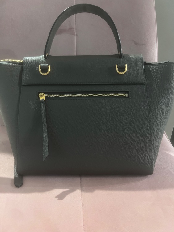 セリーヌマイクロベルトバック（ブランドバッグ）の商品画像 - 査定依頼日：2025年9月30日 - 最高査定価格：150,000円